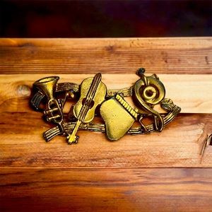 Musical Instrument Brooch-Matt Gold